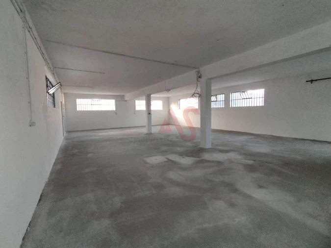 Armazém para Arrendamento em Caldas de Vizela (São Miguel e São João) Foto 6