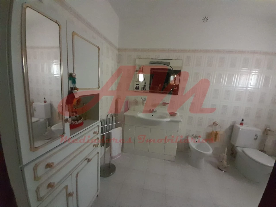 Moradia T4 para Venda em Querença, Tôr e Benafim Foto 11