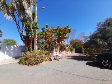 Moradia T4 para Venda em Querença, Tôr e Benafim
