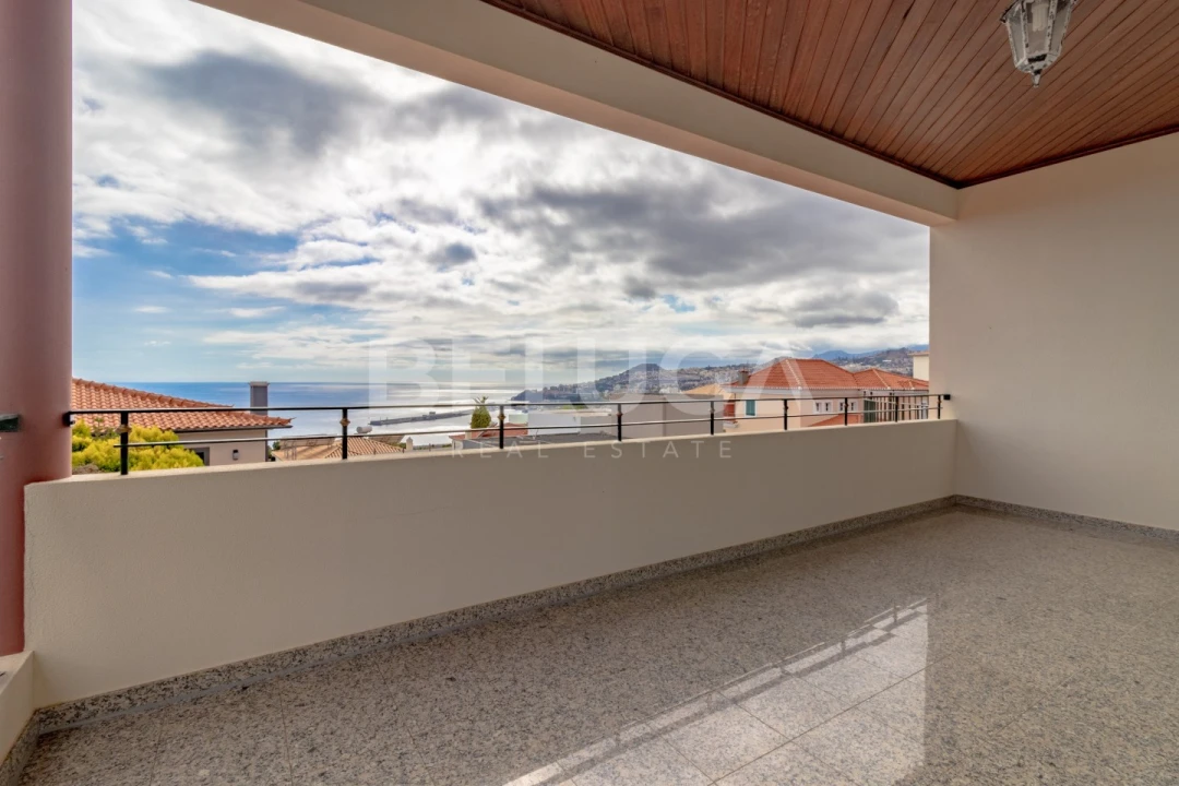 Moradia T4 para Venda em Funchal (Santa Maria Maior) Foto 49