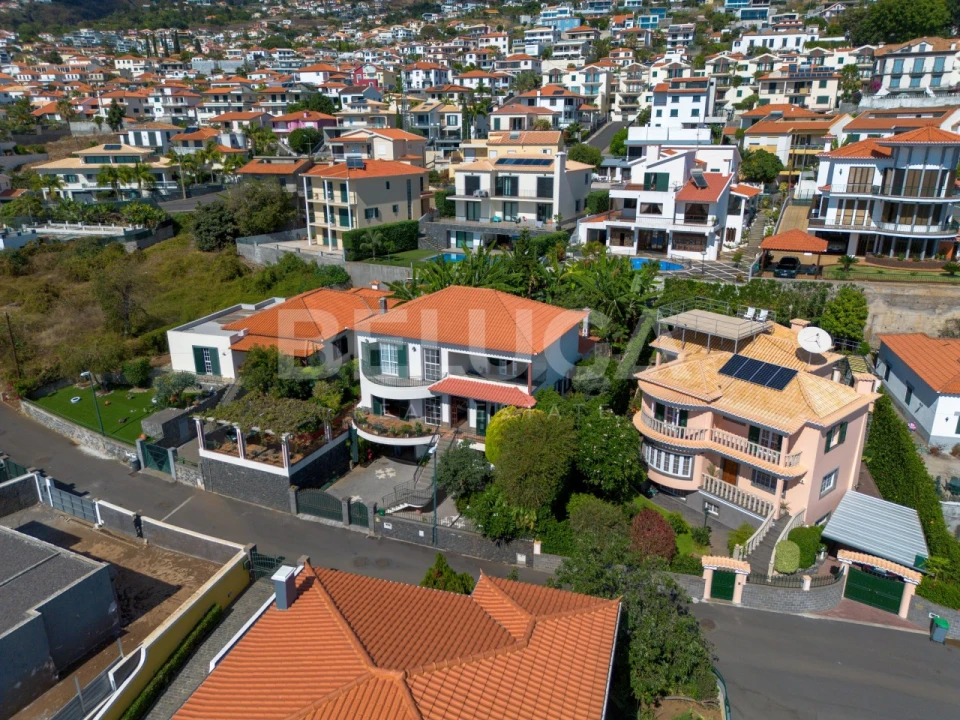 Moradia T4 para Venda em Funchal (Santa Maria Maior) Foto 64