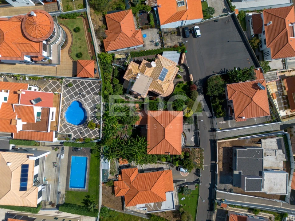 Moradia T4 para Venda em Funchal (Santa Maria Maior) Foto 65