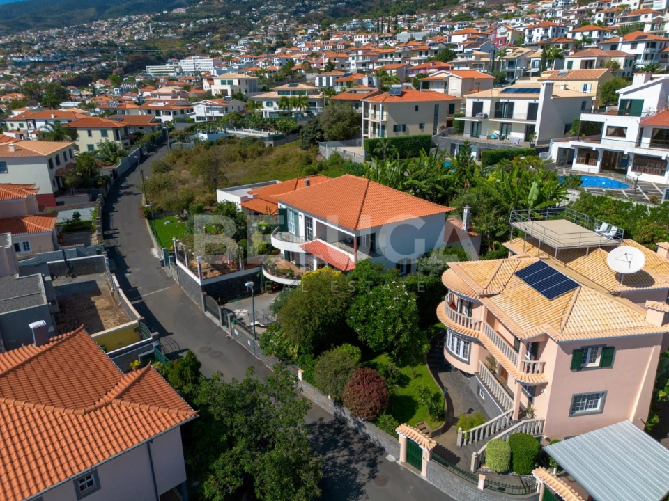 Moradia T4 para Venda em Funchal (Santa Maria Maior) Foto 66