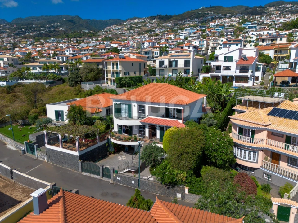 Moradia T4 para Venda em Funchal (Santa Maria Maior) Foto 70