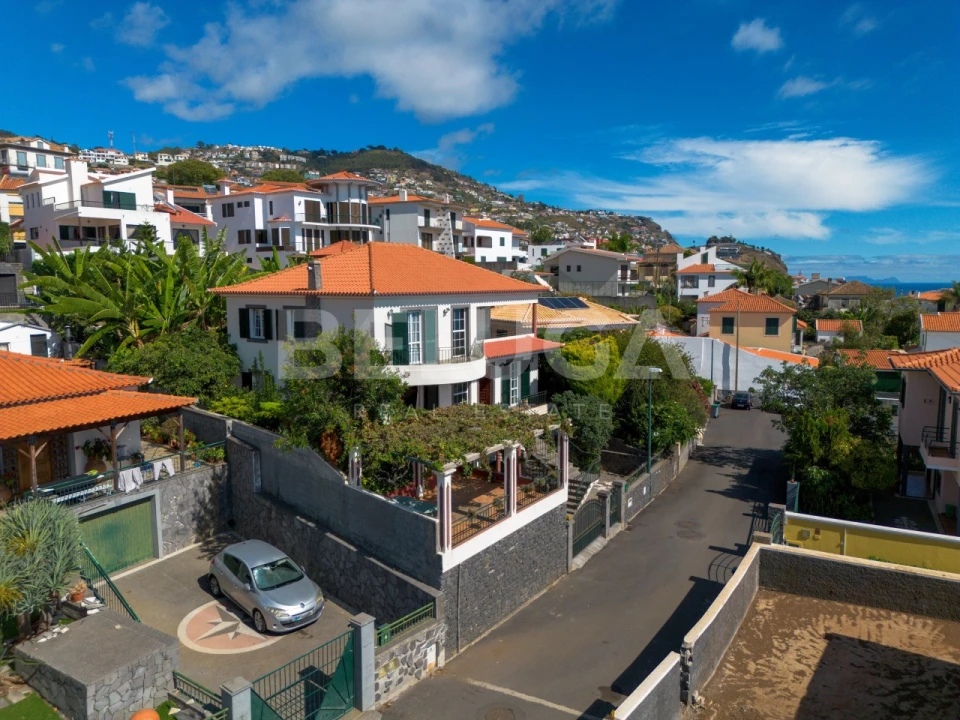 Moradia T4 para Venda em Funchal (Santa Maria Maior) Foto 72