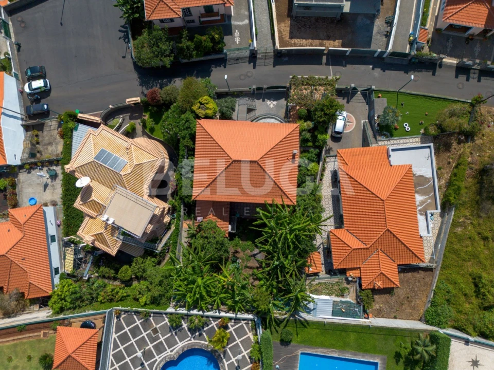 Moradia T4 para Venda em Funchal (Santa Maria Maior) Foto 79