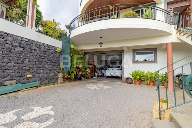 Moradia T4 para Venda em Funchal (Santa Maria Maior) Foto 11