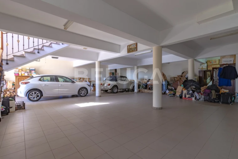 Moradia T4 para Venda em Funchal (Santa Maria Maior) Foto 13