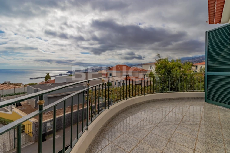 Moradia T4 para Venda em Funchal (Santa Maria Maior) Foto 48