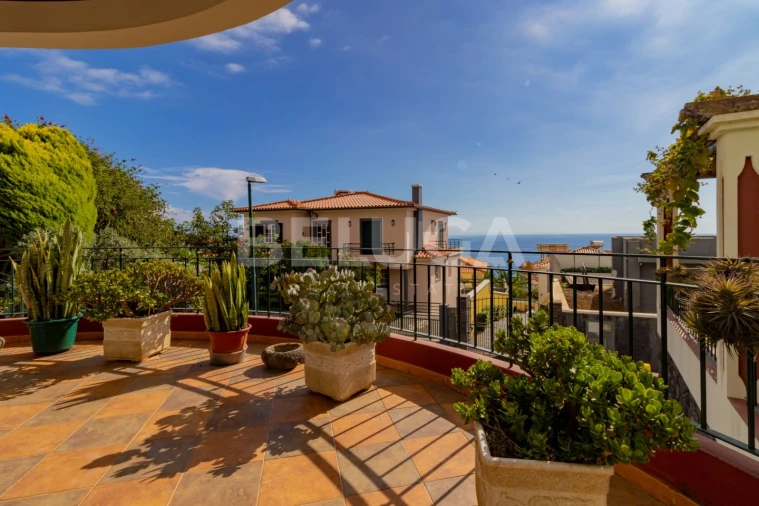 Moradia T4 para Venda em Funchal (Santa Maria Maior) Foto 20