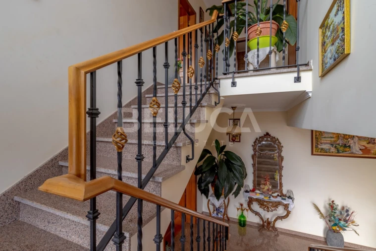 Moradia T4 para Venda em Funchal (Santa Maria Maior) Foto 30