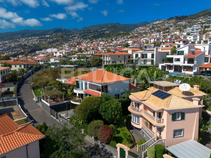 Moradia T4 para Venda em Funchal (Santa Maria Maior) Foto 68