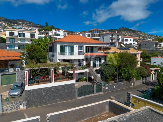 Moradia T4 para Venda em Funchal (Santa Maria Maior) Foto 69