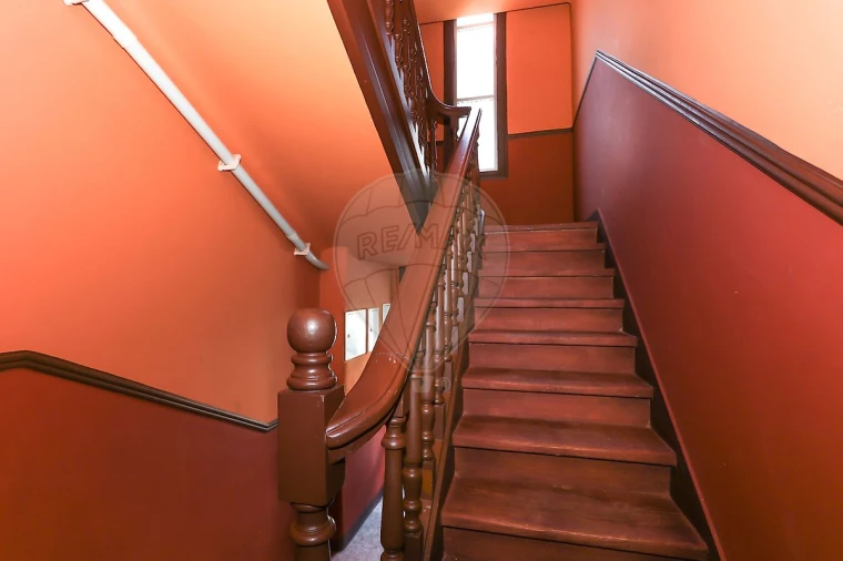 Prédio para Venda em Cacém e São Marcos Foto 8