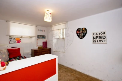 Apartamento T4 para Venda em Areeiro