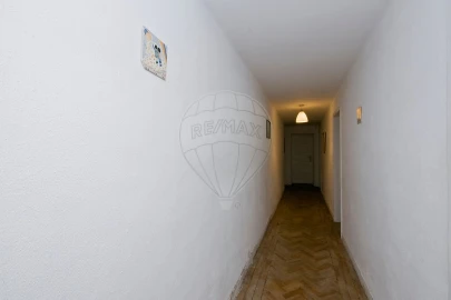 Apartamento T4 para Venda em Areeiro