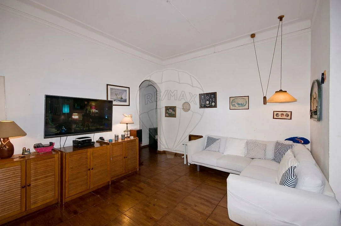 Apartamento T4 para Venda em Areeiro Foto 6