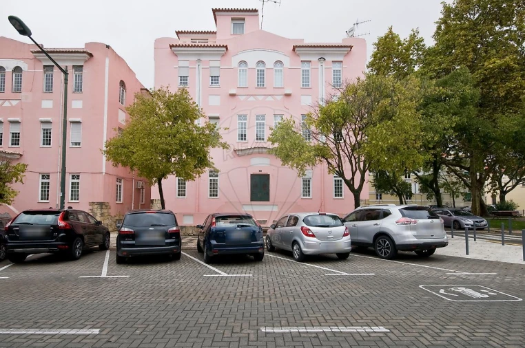 Apartamento T4 para Venda em Areeiro Foto 27