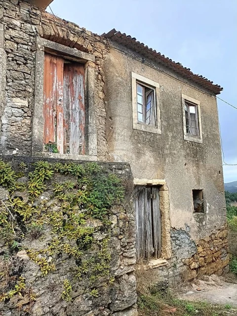 Moradia T2 para Venda em Almalagues