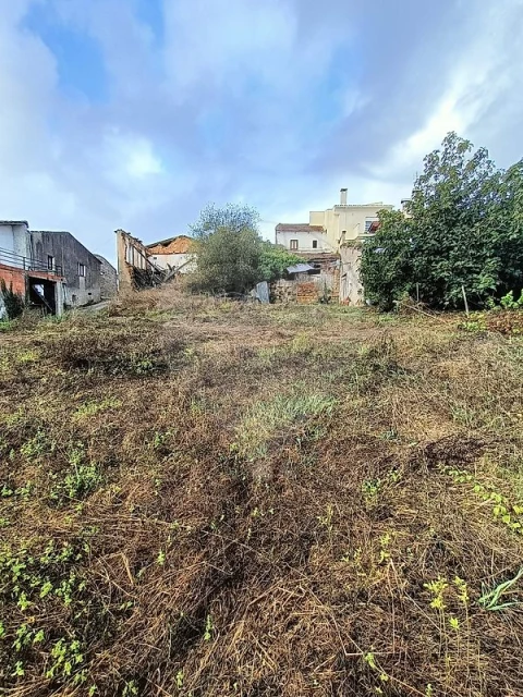 Moradia T2 para Venda em Almalagues