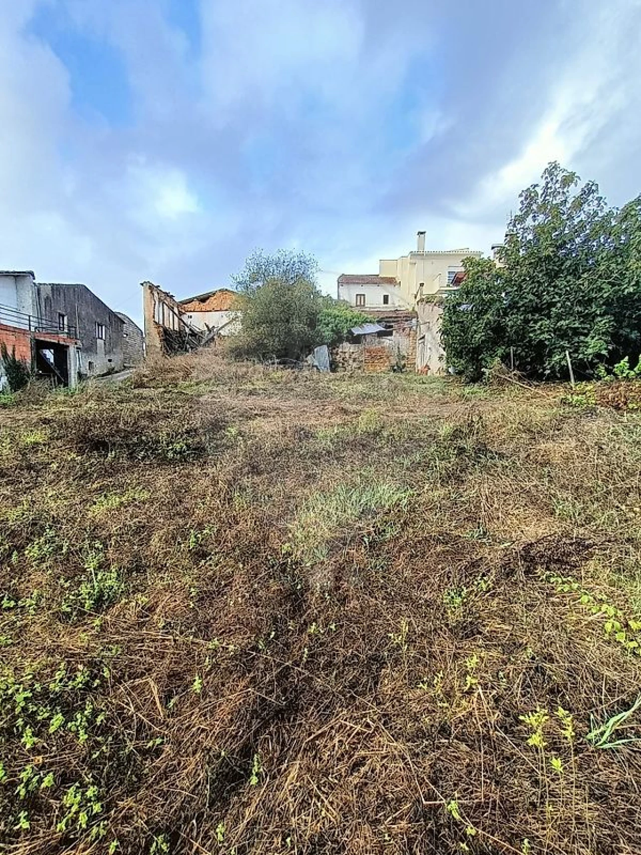 Moradia T2 para Venda em Almalagues Foto 4