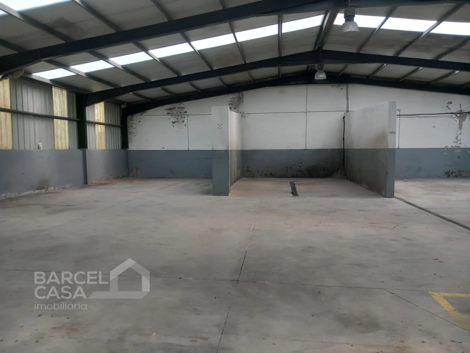 Armazém para Arrendamento em Barcelinhos Foto 2