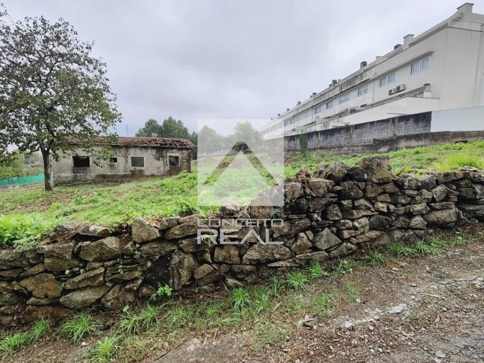 Terreno para Venda em Cidade da Maia Foto 6
