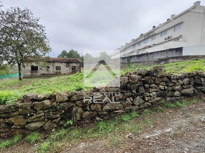 Terreno para Venda em Cidade da Maia Foto 6