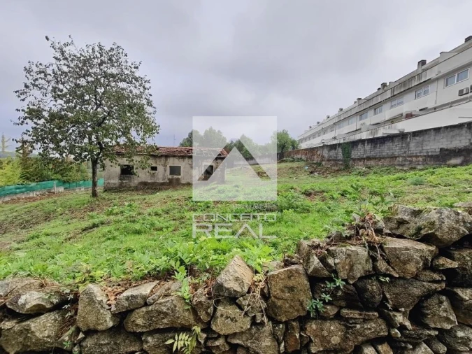 Terreno para Venda em Cidade da Maia Foto 4