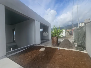 Moradia T2 para Venda em Arco da Calheta