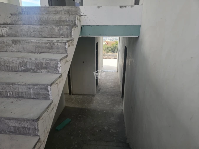 Moradia T2 para Venda em Arco da Calheta Foto 27