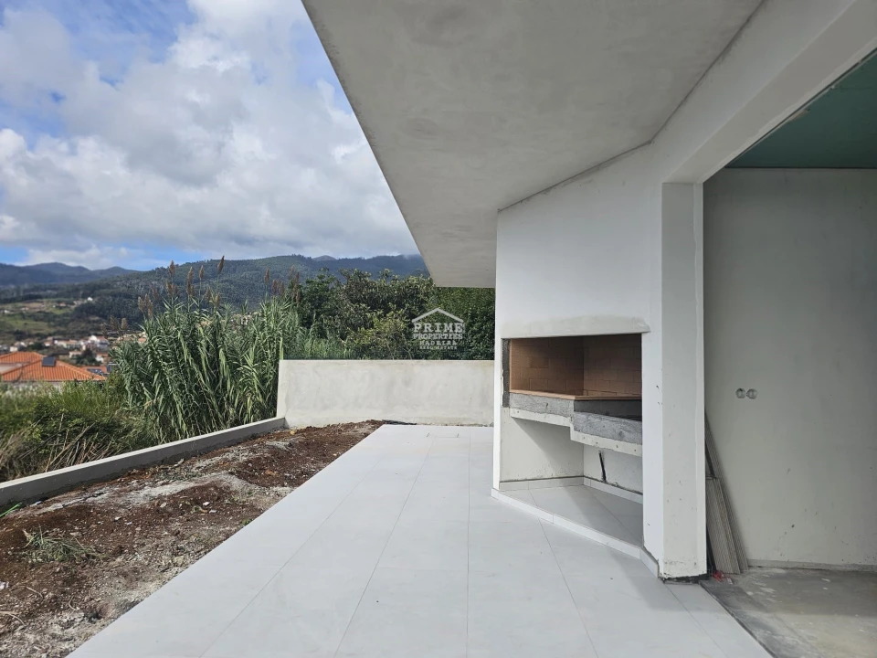 Moradia T2 para Venda em Arco da Calheta Foto 17