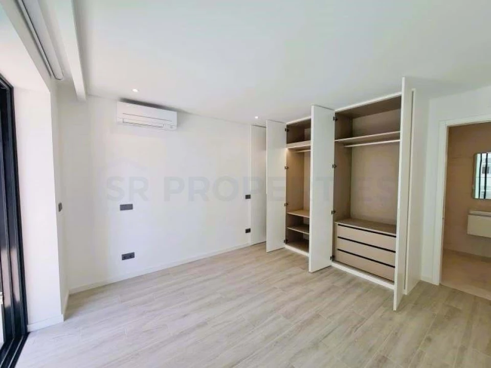 Apartamento T2 para Venda em Quarteira Foto 19