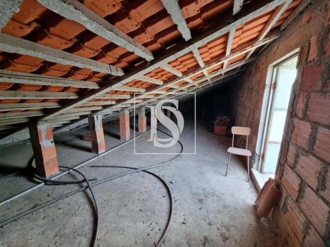 Moradia T5 para Venda em Ventosa e Cova Foto 29