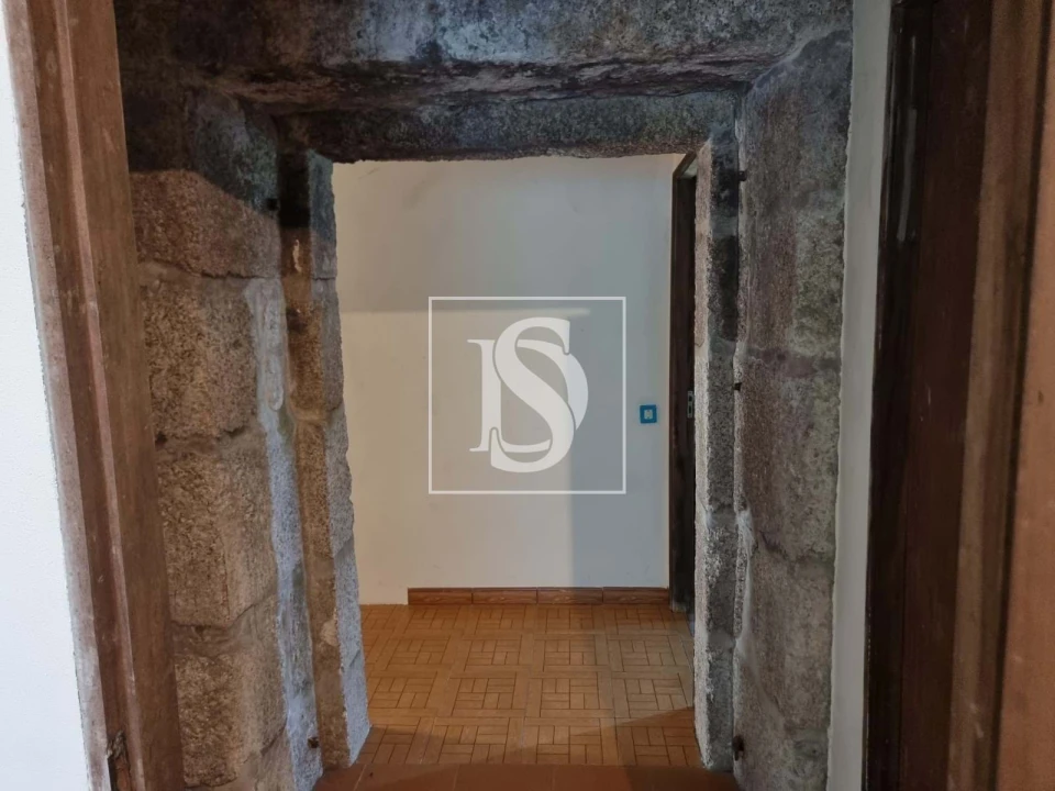 Moradia T5 para Venda em Ventosa e Cova Foto 18