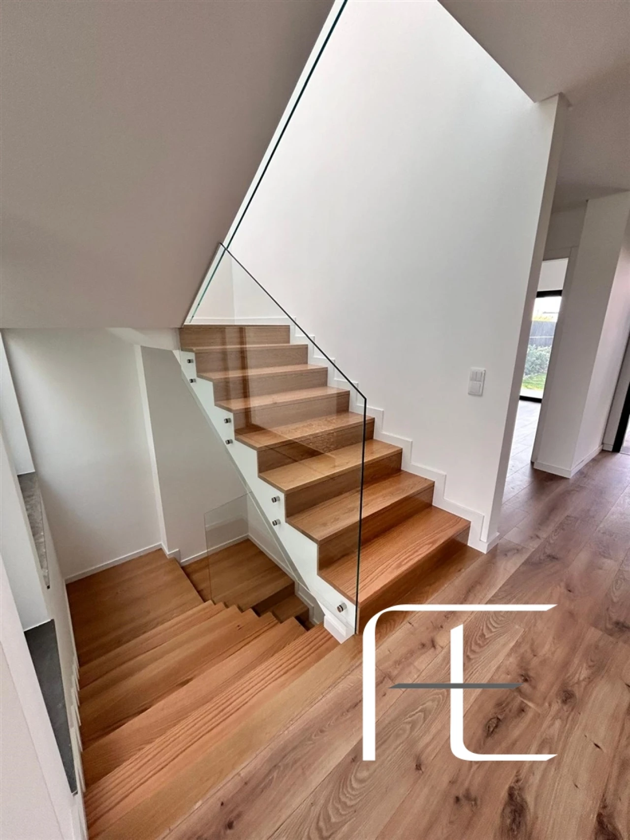 Moradia T4 para Venda em Venteira Foto 14