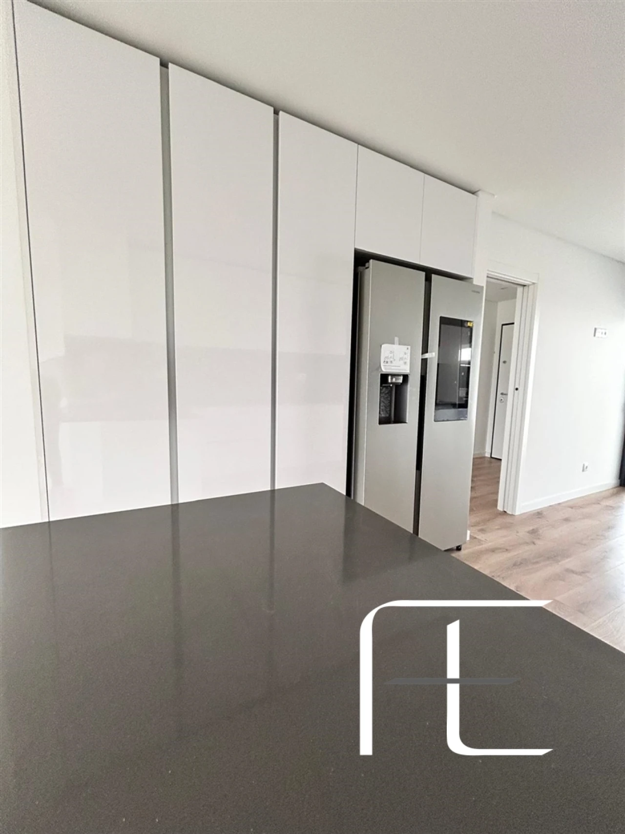 Moradia T4 para Venda em Venteira Foto 7