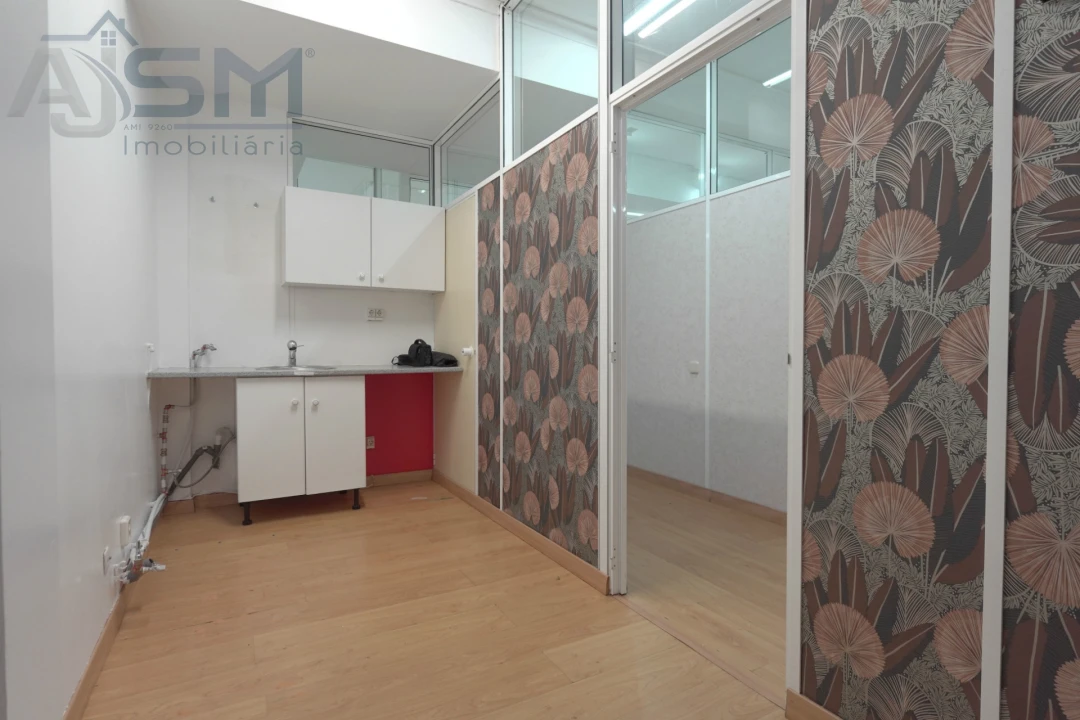 Loja para Arrendamento em Cacém e São Marcos Foto 10