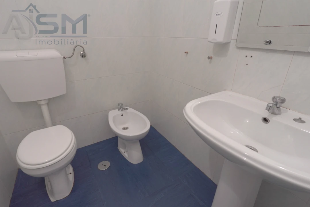 Loja para Arrendamento em Cacém e São Marcos Foto 12