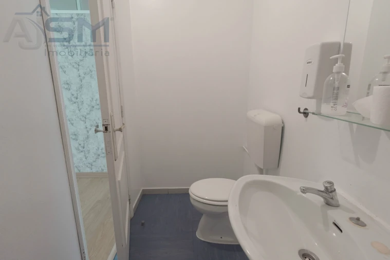 Loja para Arrendamento em Cacém e São Marcos Foto 18