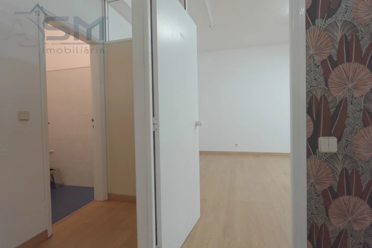 Loja para Arrendamento em Cacém e São Marcos Foto 11