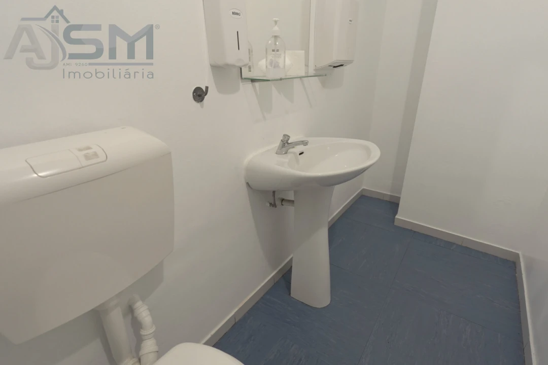 Loja para Arrendamento em Cacém e São Marcos Foto 19