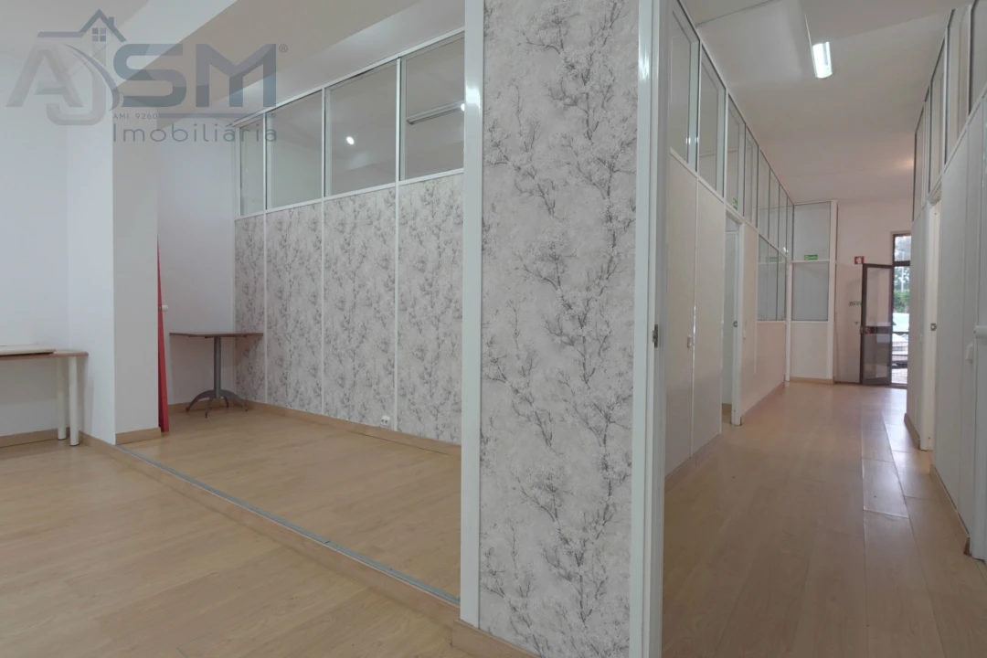 Loja para Arrendamento em Cacém e São Marcos Foto 14