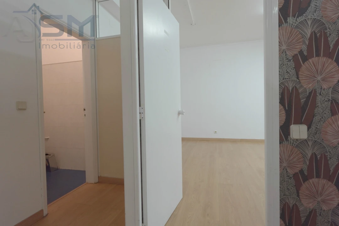 Loja para Arrendamento em Cacém e São Marcos Foto 11