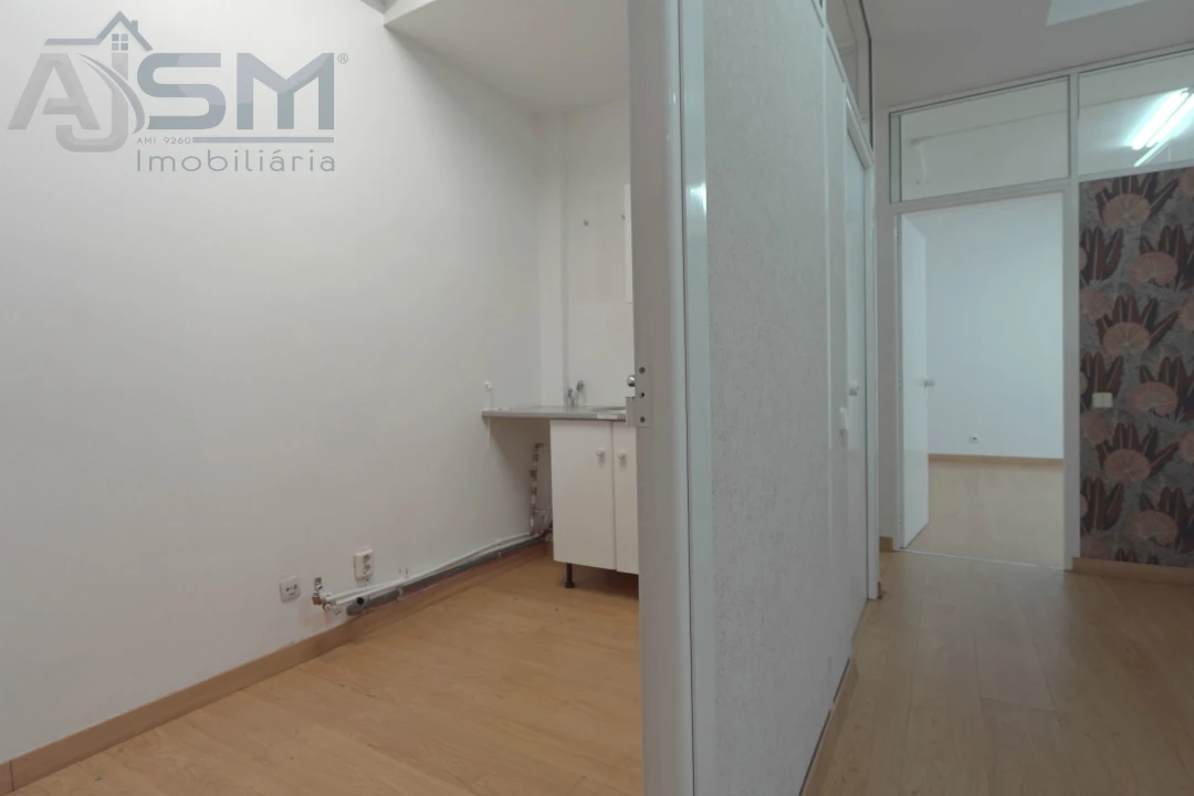 Loja para Arrendamento em Cacém e São Marcos Foto 9