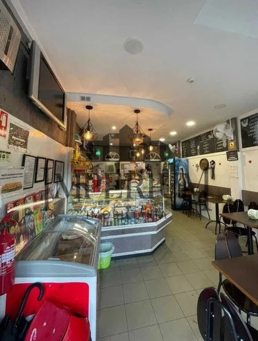 Loja para Venda em Carregado e Cadafais Foto 3