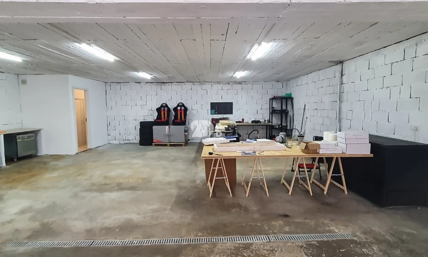 Armazém para Venda em Landim Foto 4