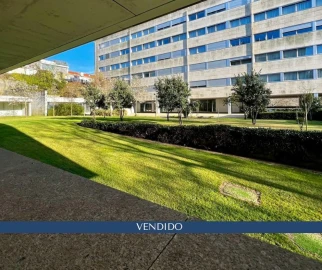 Apartamento T3 para Venda em Lordelo do Ouro e Massarelos