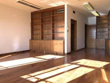 Escritório para Arrendamento em Lordelo do Ouro e Massarelos