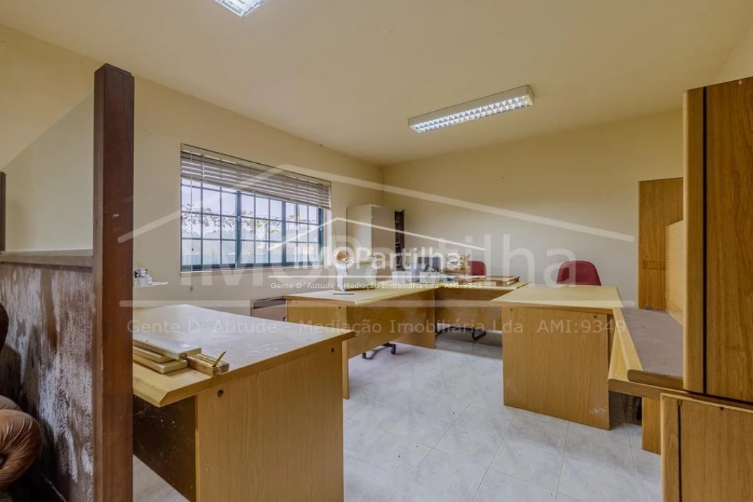 Armazém para Venda em São João das Lampas e Terrugem Foto 3